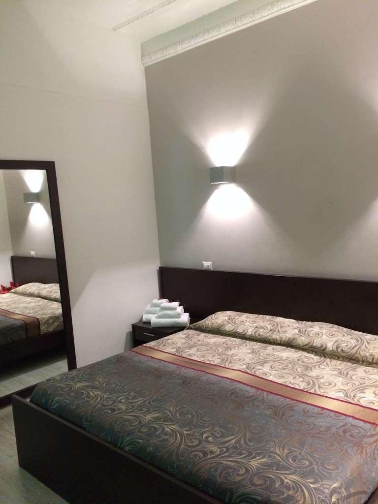 Bed and breakfast Chroma Italy - Chroma Tessera Roma